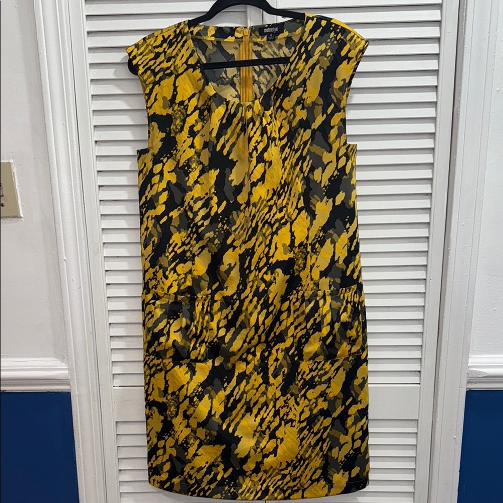 Metrostyle Yellow and Black Sheath Dress size 14 Sleeveless Crew Neck Midi
